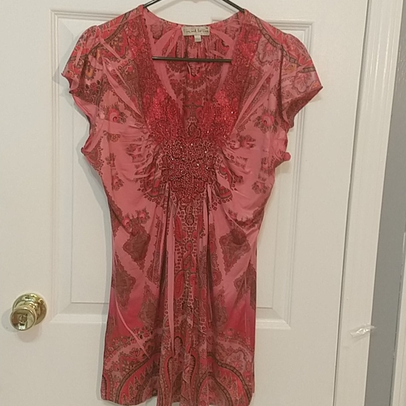 💥5 for $20💥Silky coral top by Live and let live. - Picture 1 of 6